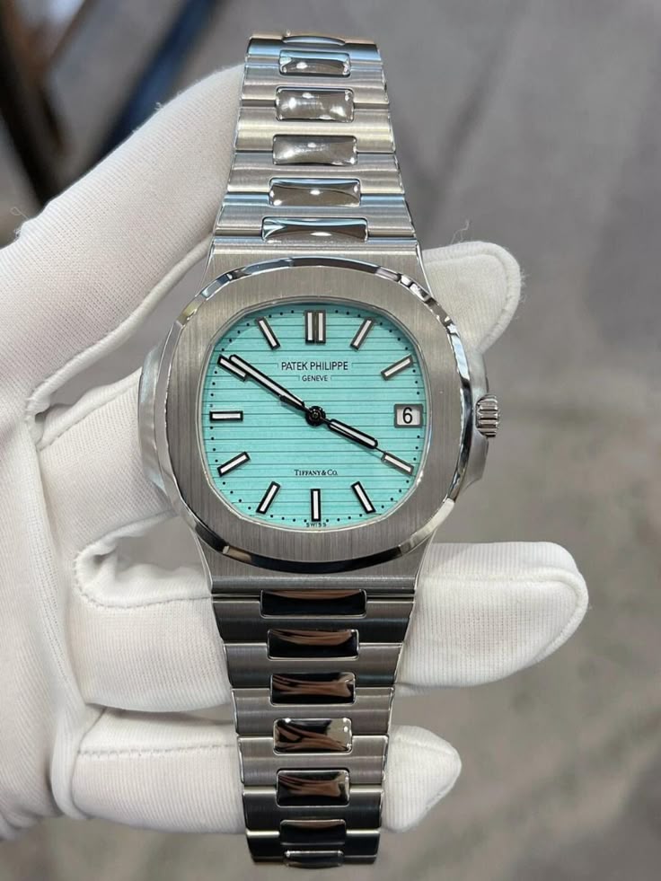 PATEK PHILIPPE – NAUTILUS
